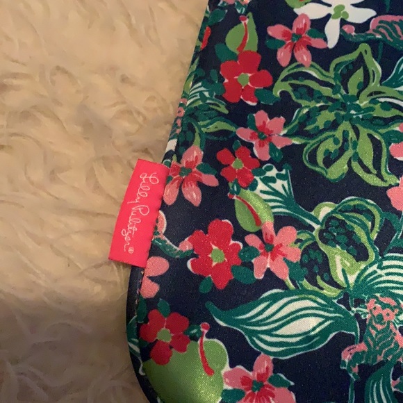 Lilly Pulitzer Laptop Bag Tiger Lilly Print - Picture 2 of 8